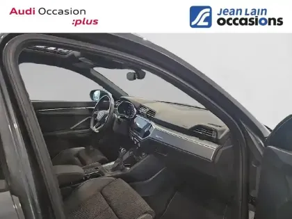 Photo 10 Audi Q3  45 TFSIe 245 ch S tronic 6