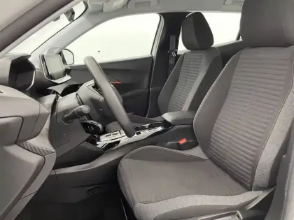 Photo 13 Peugeot 2008  Electrique 136 ch