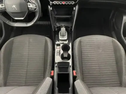 Photo 30 Peugeot 2008  Moteur électrique 136 ch