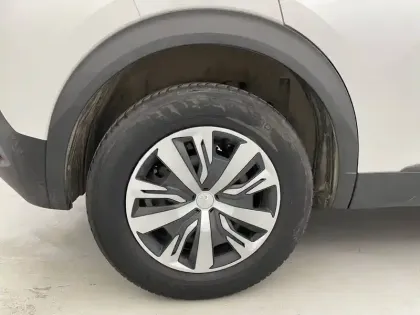 Photo 18 Peugeot 2008  Moteur électrique 136 ch