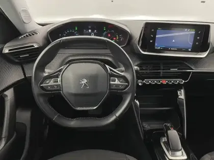 Photo 21 Peugeot 2008  Moteur électrique 136 ch