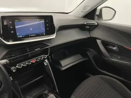 Photo 31 Peugeot 2008  Moteur électrique 136 ch