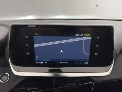 Photo 19 Peugeot 2008  Moteur électrique 136 ch