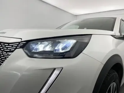 Photo 90 Peugeot 2008  Moteur électrique 136 ch