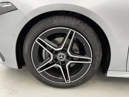 Photo 16 Mercedes Classe A  200 d 8G-DCT