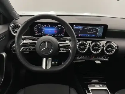 Photo 21 Mercedes Classe A  200 d 8G-DCT