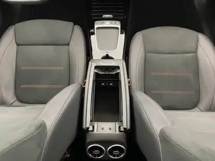 Photo 30 Mercedes Classe A  200 d 8G-DCT