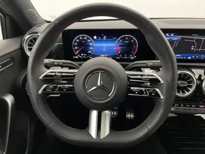 Photo 22 Mercedes Classe A  200 d 8G-DCT