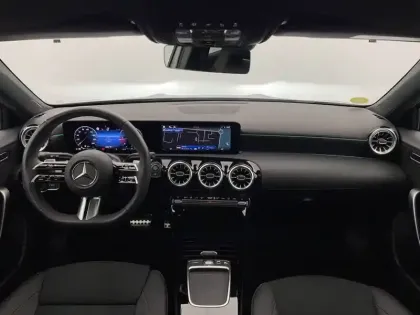 Photo 29 Mercedes Classe A  200 d 8G-DCT