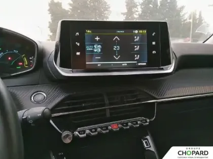 Photo 12 Peugeot 208  Electrique 50 kWh 136ch