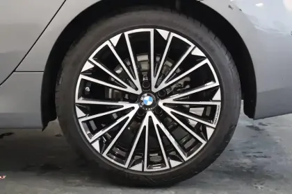 Photo 6 BMW Serie 2 Active Tourer 218i 136 ch DKG7