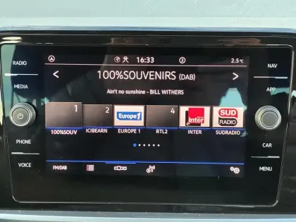 Photo 20 Volkswagen T-roc  1.0 TSI 110 Start/Stop BVM6