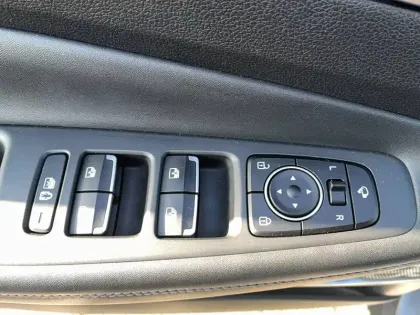 Photo 17 Hyundai Santa Fe  1.6 T-GDi Hybrid 230 BVA6