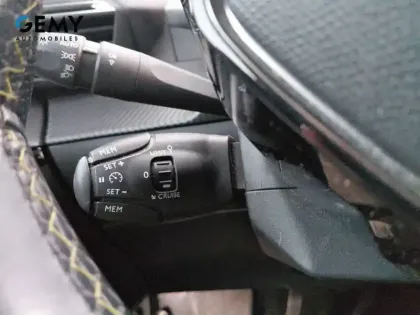 Photo 14 Peugeot 208  BlueHDi 100 S&S BVM6