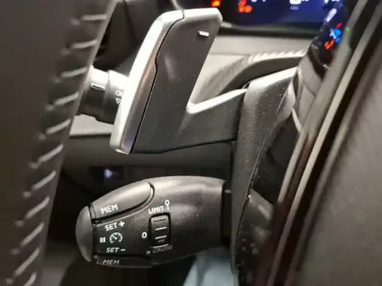 Photo 29 Peugeot 2008  Hybrid 136 e-DCS6