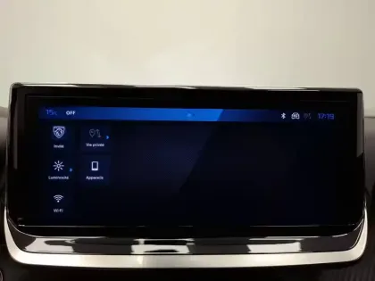 Photo 19 Peugeot 2008  Hybrid 136 e-DCS6