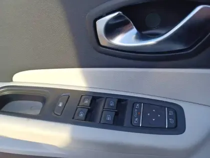 Photo 10 Renault Captur  TCe 150 FAP EDC