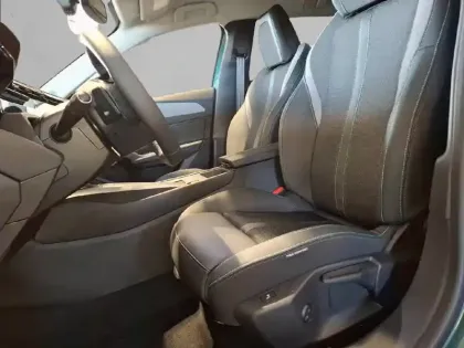 Photo 10 Peugeot 308  SW BlueHDi 130ch S&S EAT8