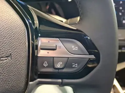 Photo 18 Peugeot 308  SW BlueHDi 130ch S&S EAT8