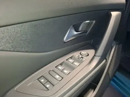 Photo 14 Peugeot 308  SW BlueHDi 130ch S&S EAT8