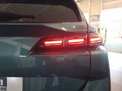 Photo 16 Peugeot 308  SW BlueHDi 130ch S&S EAT8