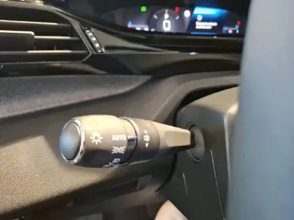 Photo 20 Peugeot 308  SW BlueHDi 130ch S&S EAT8