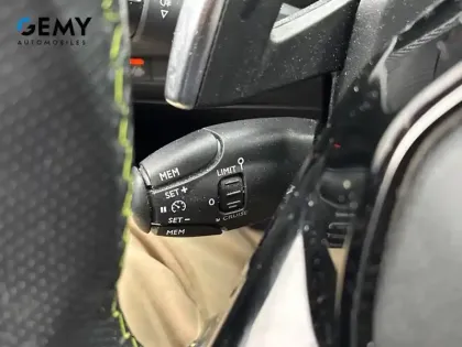 Photo 16 Peugeot 208  PureTech 100 S&S EAT8