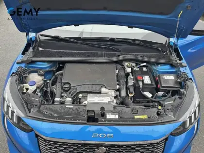 Photo 10 Peugeot 208  PureTech 100 S&S EAT8
