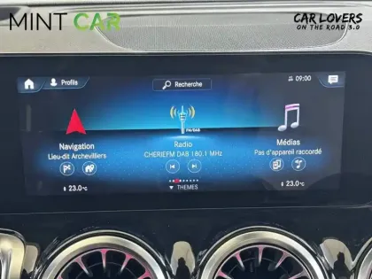 Photo 11 Mercedes GLB  200 7G-DCT