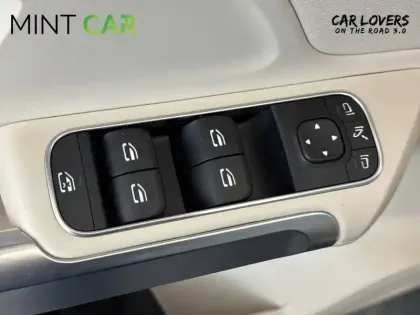 Photo 16 Mercedes GLB  200 7G-DCT