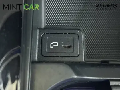 Photo 19 Mercedes GLB  200 7G-DCT