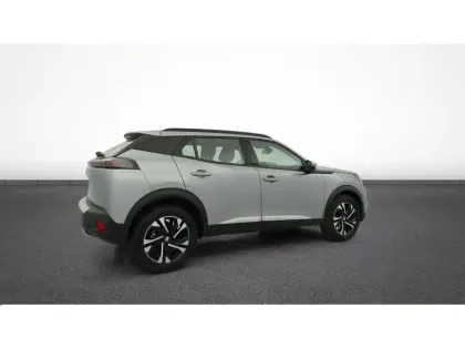 Photo 8 Peugeot 2008  PureTech 130 S&S EAT8