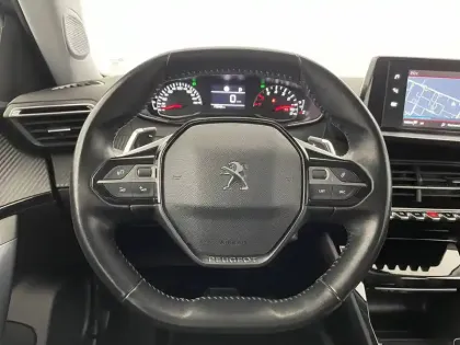 Photo 22 Peugeot 2008  PureTech 130 S&S EAT8