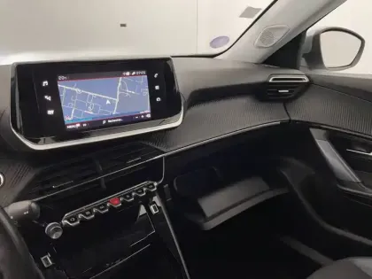 Photo 29 Peugeot 2008  PureTech 130 S&S EAT8