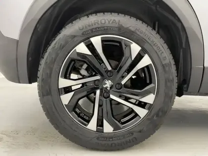 Photo 18 Peugeot 2008  PureTech 130 S&S EAT8