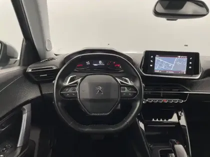 Photo 21 Peugeot 2008  PureTech 130 S&S EAT8