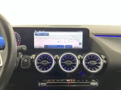 Photo 20 Mercedes GLA  250 e 8G-DCT