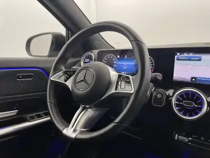 Photo 23 Mercedes GLA  250 e 8G-DCT