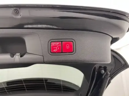 Photo 29 Mercedes GLA  250 e 8G-DCT