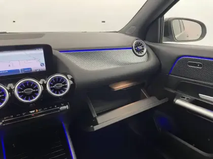 Photo 33 Mercedes GLA  250 e 8G-DCT