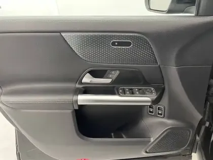 Photo 28 Mercedes GLA  250 e 8G-DCT