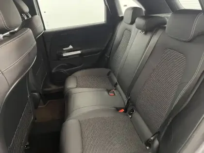 Photo 15 Mercedes Classe B  180 d 7G-DCT