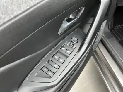 Photo 42 Peugeot 308  SW BlueHDi 130ch S&S EAT8