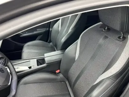 Photo 35 Peugeot 308  SW BlueHDi 130ch S&S EAT8