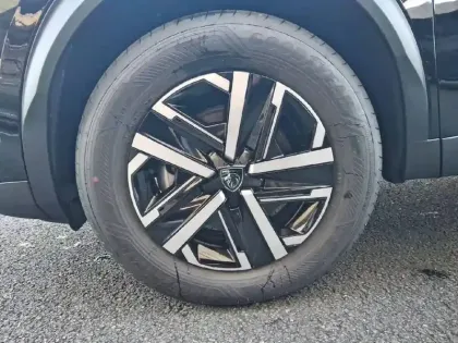 Photo 12 Peugeot 2008  Hybrid 145 e-DCS6