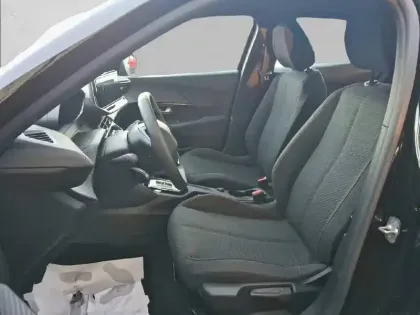 Photo 10 Peugeot 2008  Hybrid 145 e-DCS6