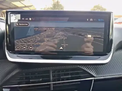 Photo 14 Peugeot 2008  Hybrid 145 e-DCS6