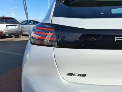 Photo 43 Peugeot 208  100 S&S BVM6