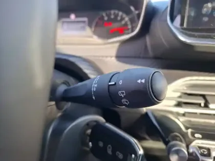 Photo 23 Peugeot 208  100 S&S BVM6