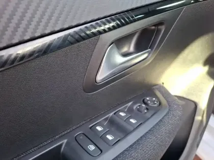 Photo 41 Peugeot 208  100 S&S BVM6